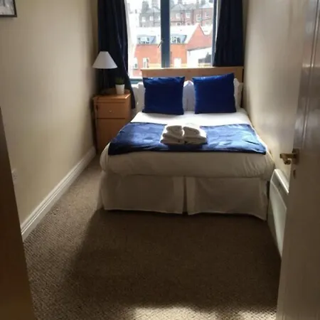 2 Bedroom Beside Merrion Square *