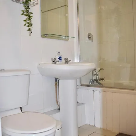 2 Bedroom Beside Merrion Square *